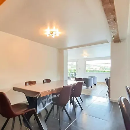 Hébergement de vacances Lovely In With Kitchen *