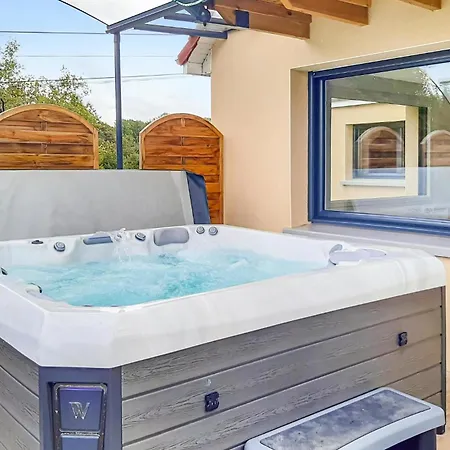 Lovely In With Kitchen Feriehus *