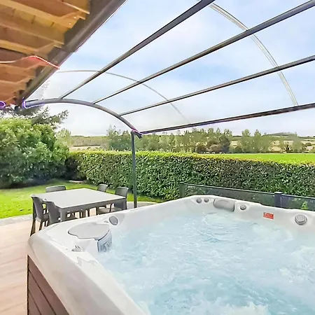 Feriehus Lovely In With Kitchen *