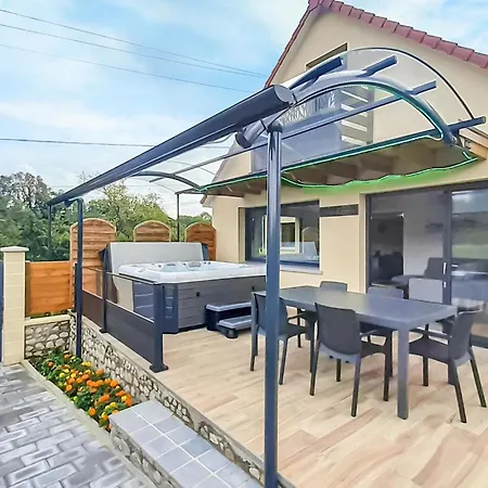 Lovely In With Kitchen Semesterbostad Ledinghem