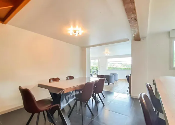 Semesterbostad Lovely In With Kitchen *